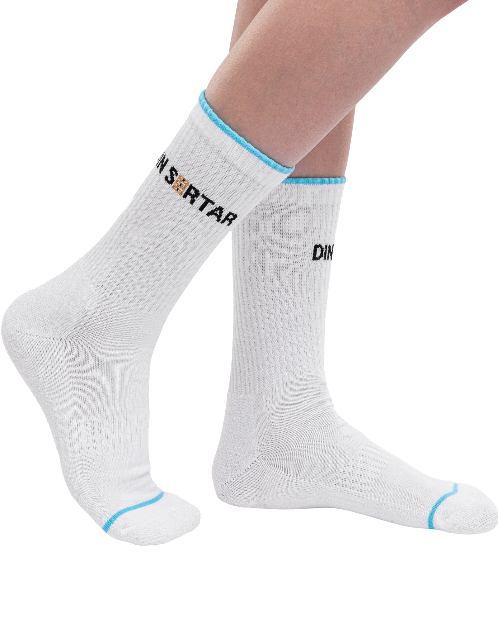 Set of 3 pairs of seamless long cotton socks for women in white