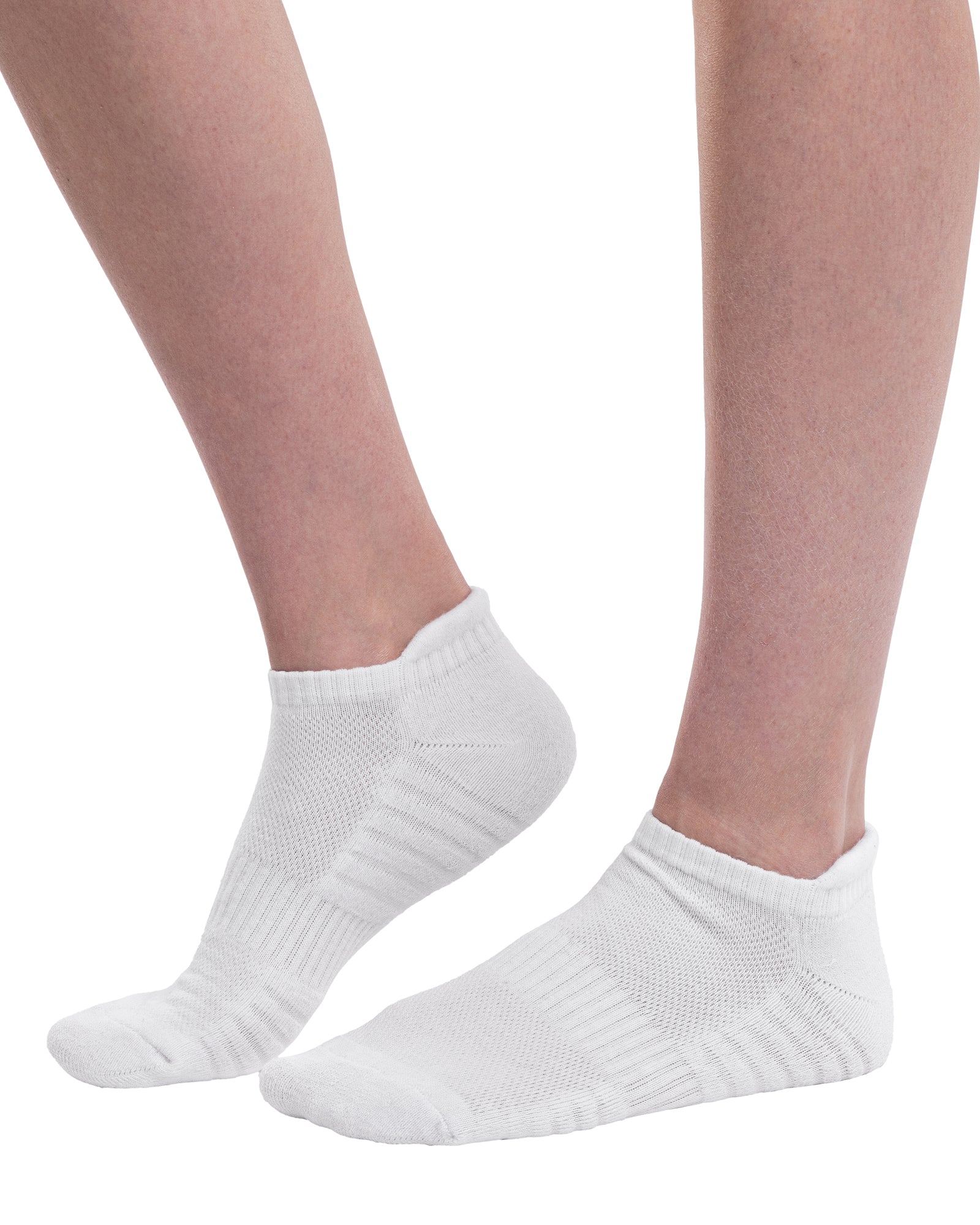 Set of 6 pairs of seamless white short cotton sports socks for women