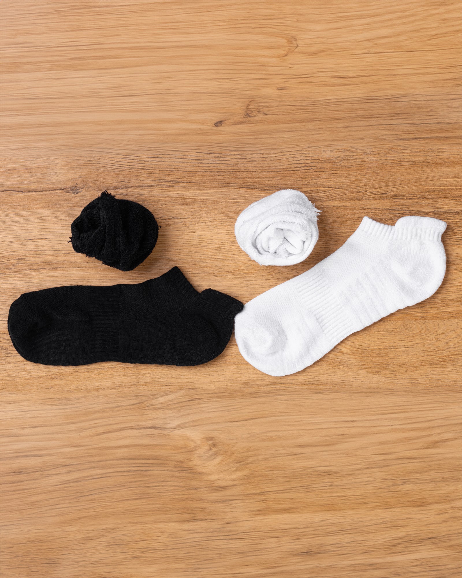 Set of 6 pairs of seamless black cotton socks for men