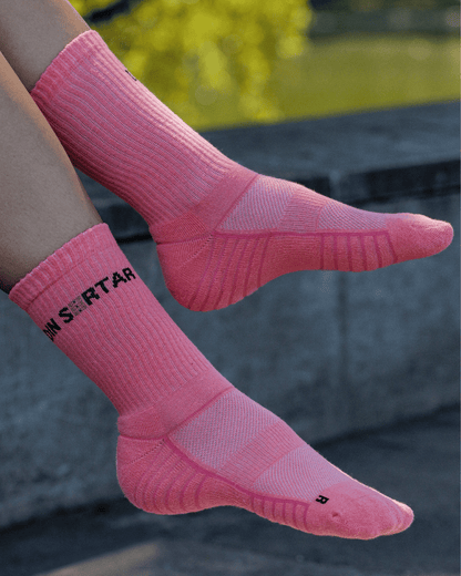 Set mit 4 Paar mittelgroßen Socken für Damen aus korallenfarbener gekämmter Baumwolle